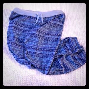 Carve Designs Lightweight Capris w/ pockets! NW!